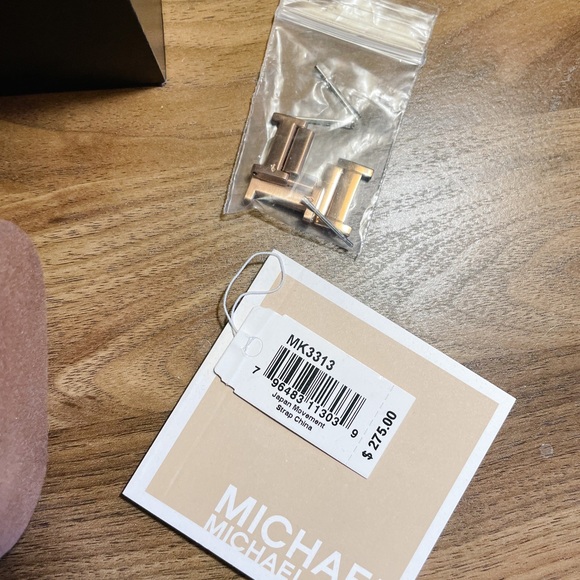 Michael Kors Watch - Picture 3 of 5